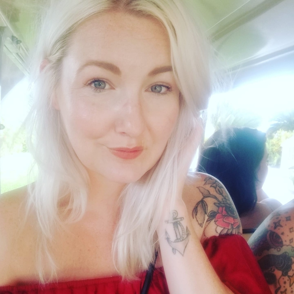 Meet your Posher, Laura